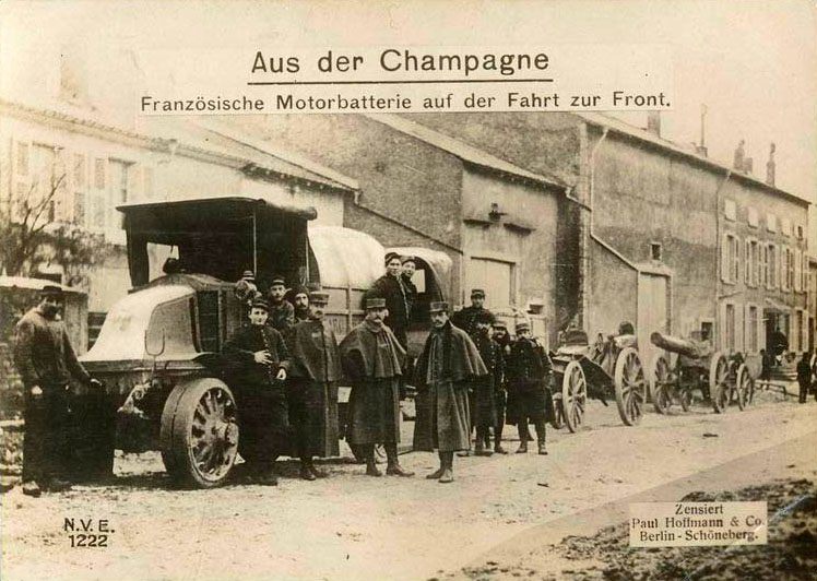 Champagne: French motor battery on the route to the front.